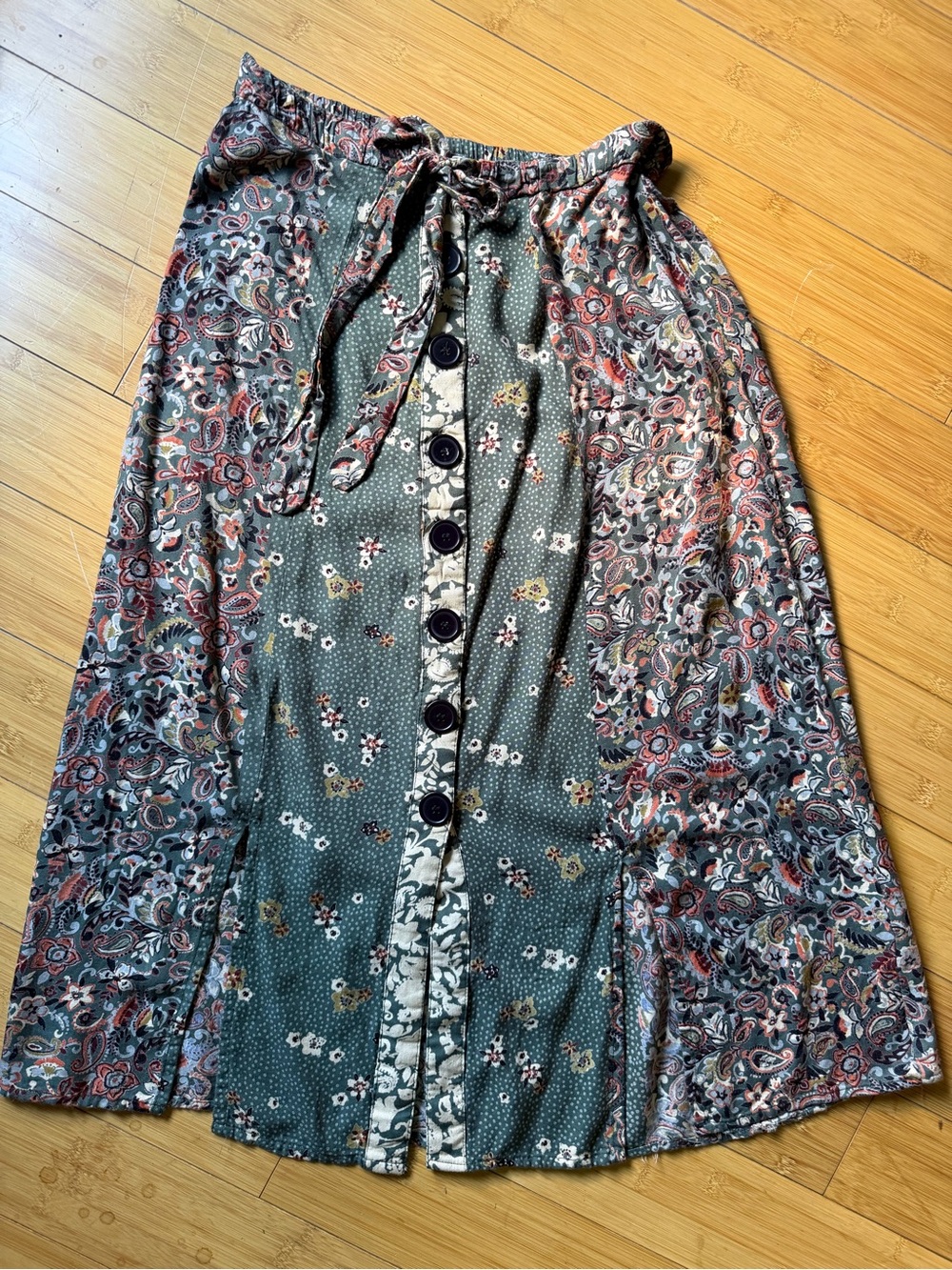 90s Nostalgia Boho Patchwork Floral Paisley Button Front Midi Skirt Size M